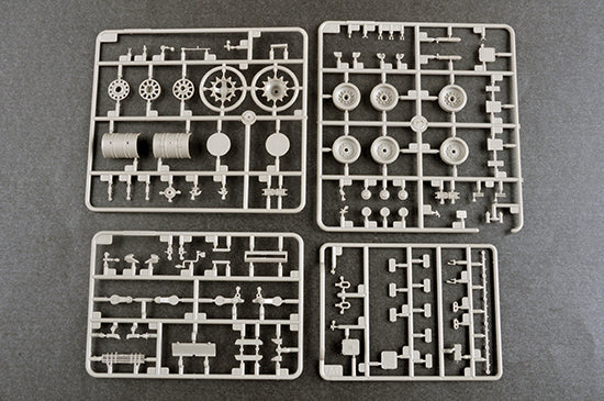 Piezas 10 de la maqueta del carro de combate ruso T-80BVM en escala 1:35 de Trumpeter referencia 09587