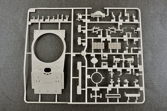 Piezas 3 de la maqueta del carro de combate ruso T-80BVM en escala 1:35 de Trumpeter referencia 09587