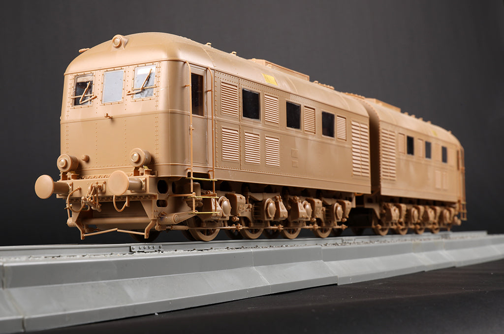 Foto delantera de la maqueta de la locomotora alemana V188 en escala 1:35 de Trumpeter referencia 00225