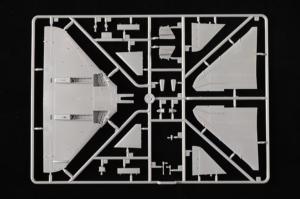 Piezas 4 de la maqueta del caza Douglas A-4B Skyhawk en escala 148 de Hobby Boss referencia 81790