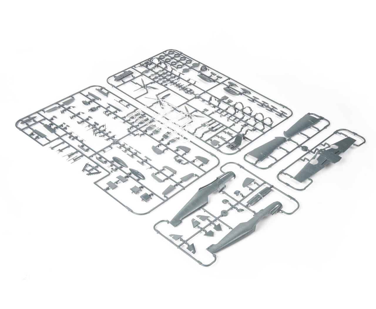 Piezas de la maqueta del caza alemán Bf 109 G-6 en escala 1:48 Edición PorfiPACK de Eduard referencia 82167