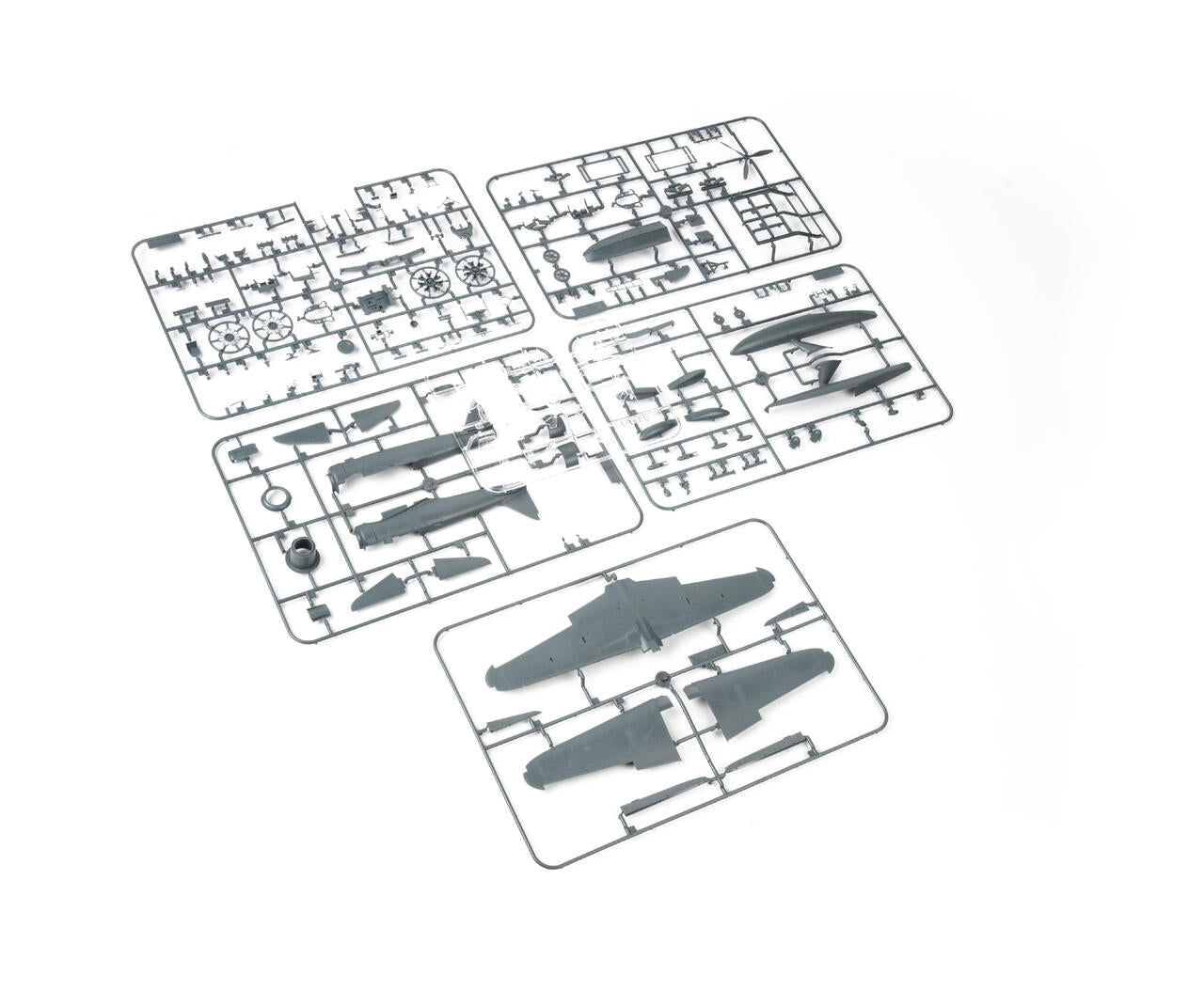 Piezas de la maqueta del caza japonés A6M2-N Rufe en escala 1:48 edición Weeknd de Eduard referencia 84208