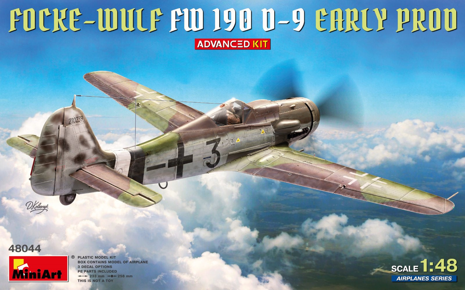 Portada de la caja de la maqueta del caza alemán Fw-190D9 versión inicial en escala 1:48 de Miniart referencia 48044