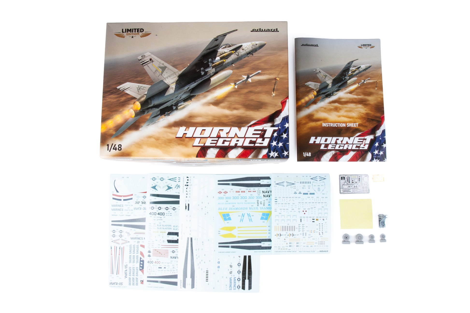 Instrucciones y calcas de la maqueta del F-18 en edición limitada Hornet Legacy de Eduard en escala 1:48 referencua 11195