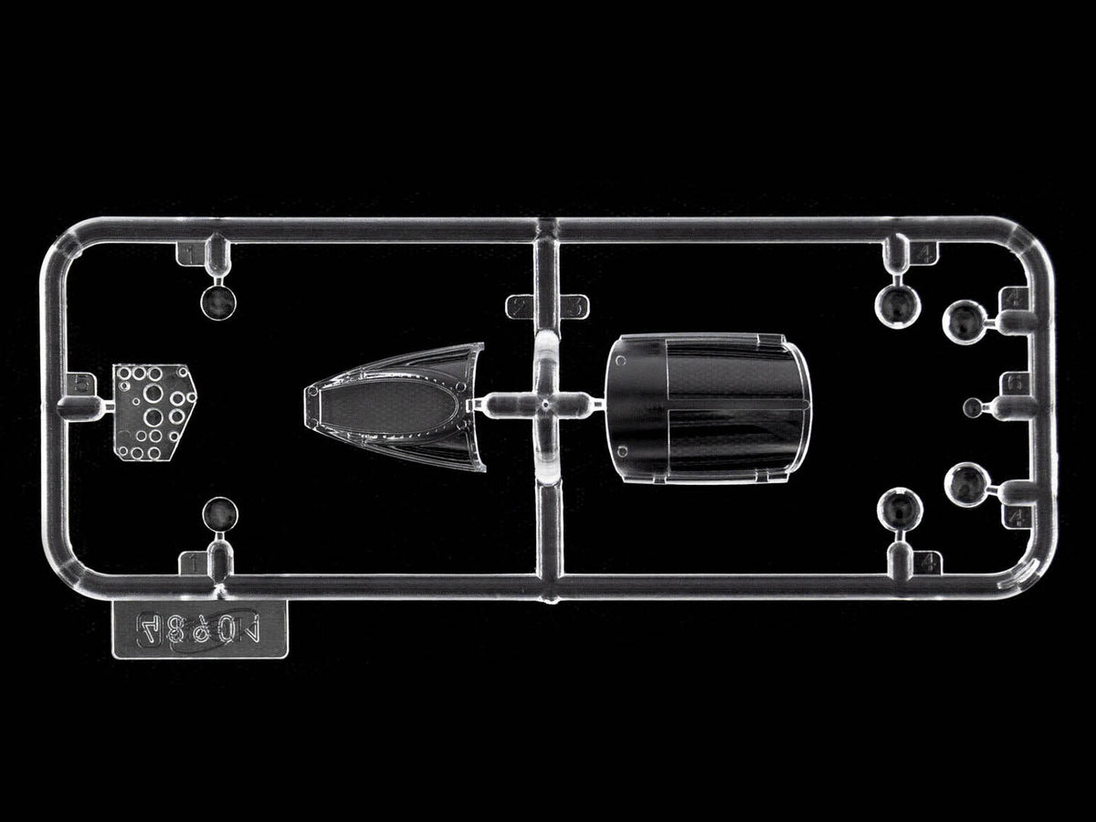 Piezas transparentes de la maqueta del avión ruso Mig-25 BM en escala 1:48 de IC referencia 48905