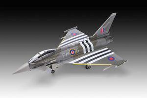 Foto completa de la maqueta del caza Eurofighter Typhoon FGR.4 en escala 1:48 de Revell referencia 03753