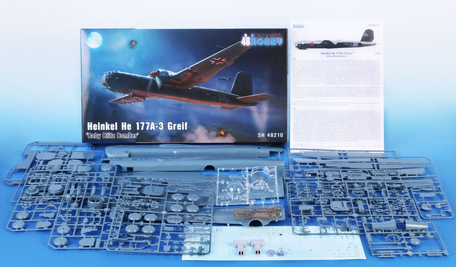Contenido de la caja de la maqueta del bombardero alemán He177 Greif en escala 1:48 de Special Hobby referencia 48212