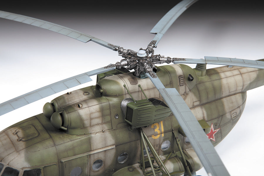 Foto motores de la maqueta del helicóptero ruso Mil Mio MT en escala 1:48 de Zvezda referencia 4828