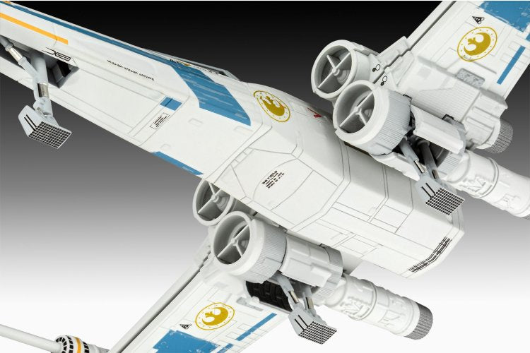 Foto inferior de la maqueta del X-Wing de la Republica en escala 1:57 de la saga Mandalorian referencia 66791 
