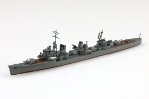 Foto frontal de la maqueta del destructor japonés Shiranui en escala 1:700 de Aoshima referencia 06738