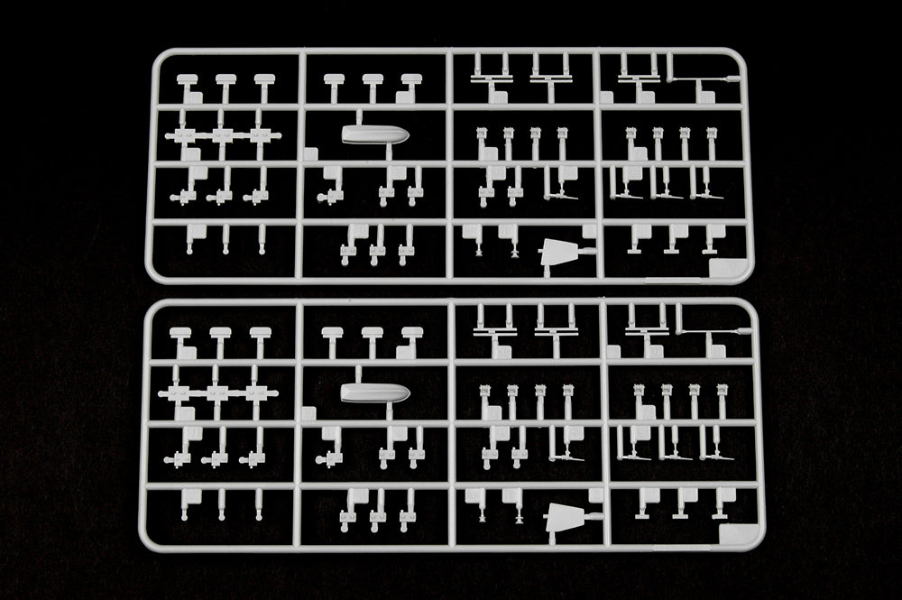 Piezas 4 de la maqueta del buque de apoyo rápido norteamericano USS Sacramento en escala 1:700 de Trumpeter referencia 05785