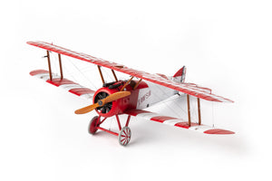 Foto lateral izquierda de la maqueta del caza británico Sopwith Camel F.1 motor Clerget en escala 1:48 de Eduard edición Weekend referencia 8486