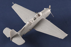 Foto lateral derecha de la maqueta del bombardero Grumman TBF-1C Avenger en escala 1:72 de Hobby Boss referencia 87275