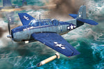 Foto de la portada de la caja de la maqueta del bombardero Grumman TBF-1C Avenger en escala 1:72 de Hobby Boss referencia 87275