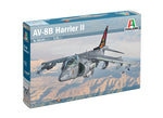 Portada de la caja de la maqueta del caza embarcado AV-8B Harrier II en escala 1:72 de Italeri referencia 0193