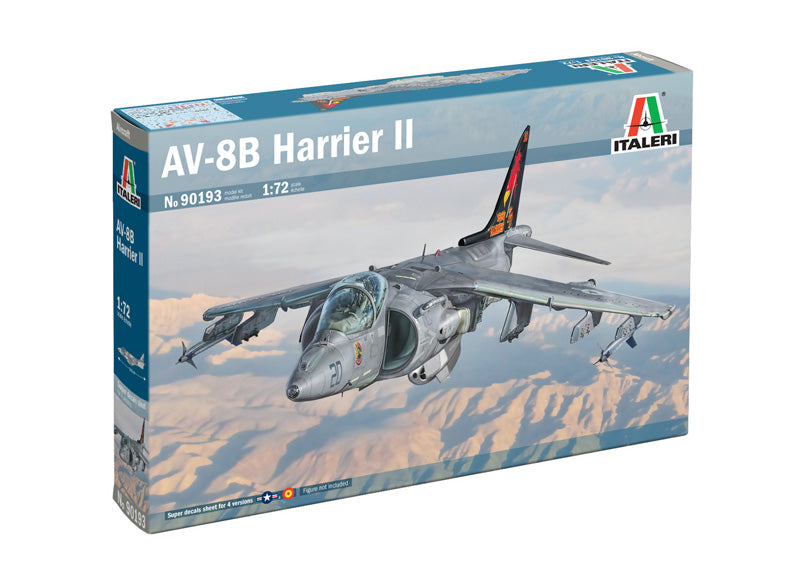 Portada de la caja de la maqueta del caza embarcado AV-8B Harrier II en escala 1:72 de Italeri referencia 0193