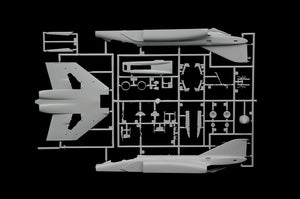 Piezas 1 de la maqueta del avión de reconocimiento RF-4 C/E Phantom II en escala 1:72 de Italeri referencia 1477