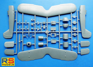 Piezas 1 de la maqueta del avión de reconocimiento de la Legión Condor Heinker He-46C en escala 1:72 de RS Models referencia 92286