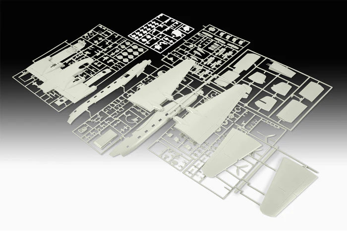 Piezas de la maqueta del avión alemán Junkers Ju 290 en escala 1:72 de Revell referencia 03754