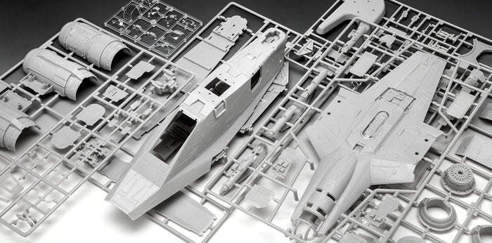 Piezas de la maqueta de l nave espacial Razor Crest en la película Mandalorian y Grogu en escala 1:72 de Revell referencia 06747