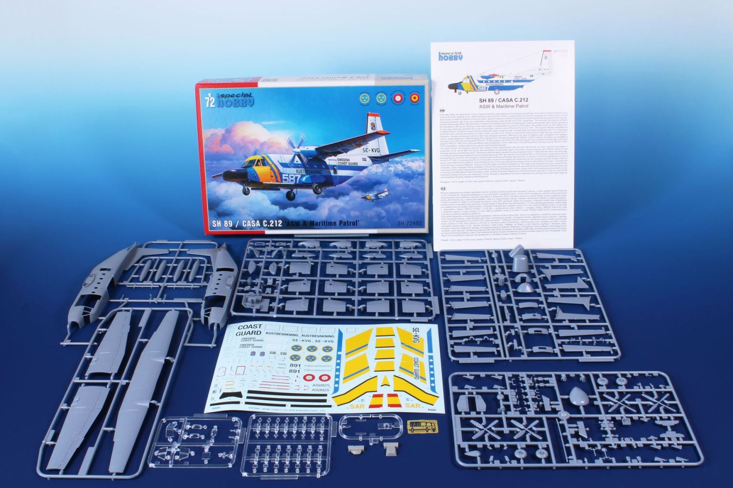 Contenido de la caja de la maqueta del avión de vigilancia costera y salvamento español CASA 212 ASW en escala 1:72 de Special Hobby referencia 72402
