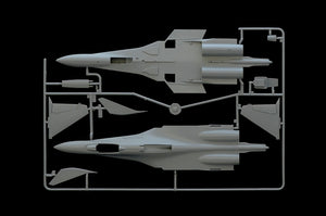 Piezas 1 de la maqueta del caza ruso Su-33 Flanker en escala 1:72 de Italeri referencia 0197