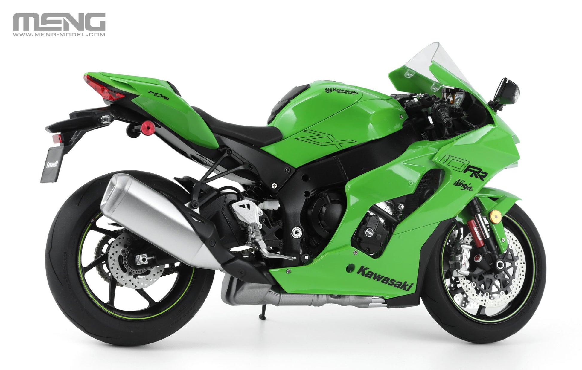 Foto lateral derecha de la maqueta de la moto Kawasaki ZX-10RR Ninja precoloreada en escala 1:9 de Meng referencia TS-008S