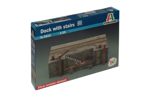Foto de la caja de la maqueta de un muelle con escaleras en escala 1:35 de Italeri referencia 5615