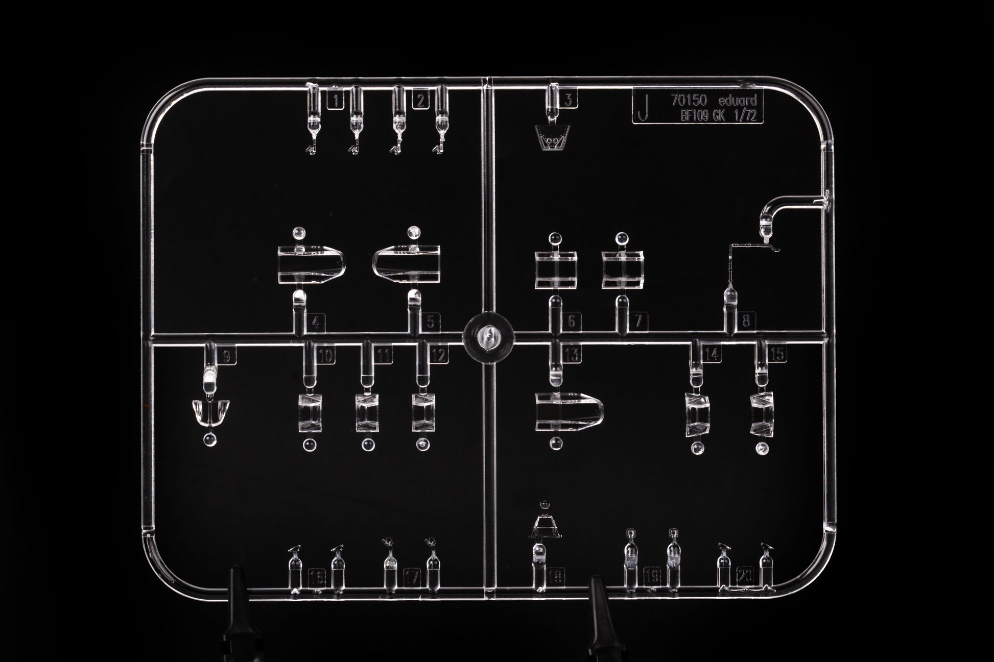 Transparentes de la maqueta del caza alemán Bf-109 en versión G-6 de Edurad referencia 70159