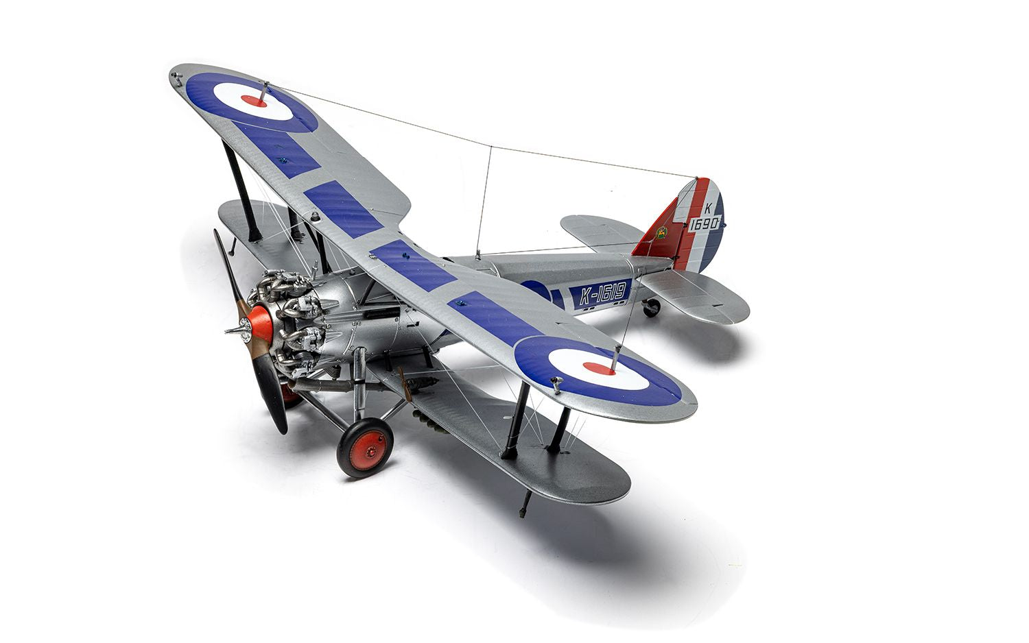 Foto con decoración 1 del caza biplano británico Bristol Bulldog Mk.IIA en escala 1:48 de Airfix eferencia A05145