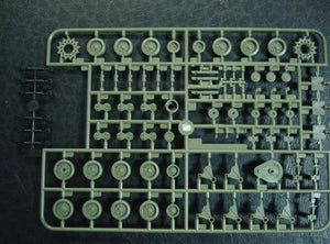 AFV CLUB (1/35) M4 Sherman Medium Tank (HVSS) Horizontal Volute Spring Suspension