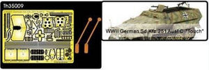 AFV CLUB (1/35) WWII German Sd.Kfz.251 Ausf.C 'Touch'