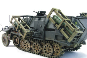 AFV CLUB (1/35) Sd. Kfz. 251/1 Ausf. C Stuka Zu Fuss