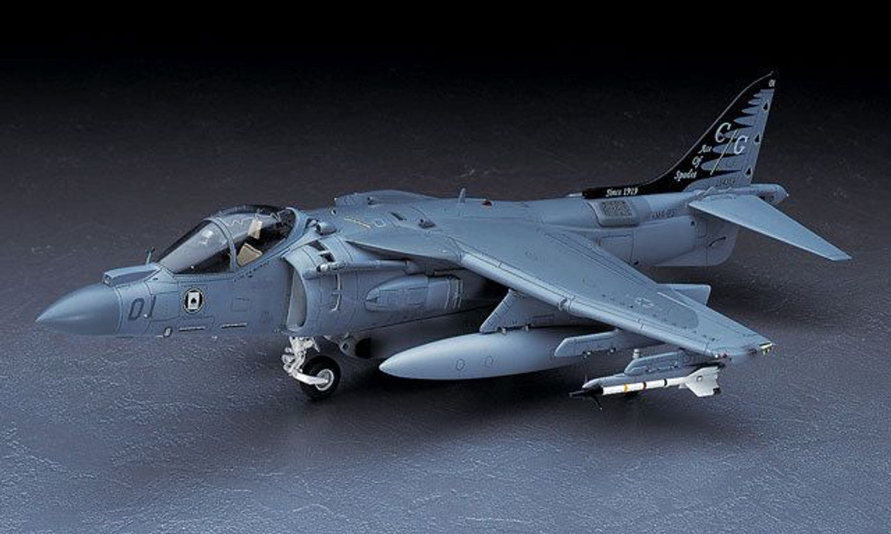 Foto de la maqueta del caza AV-8B Harrier II Plus de los USMC en escala 1:48 de Hasegawa referencia 07228
