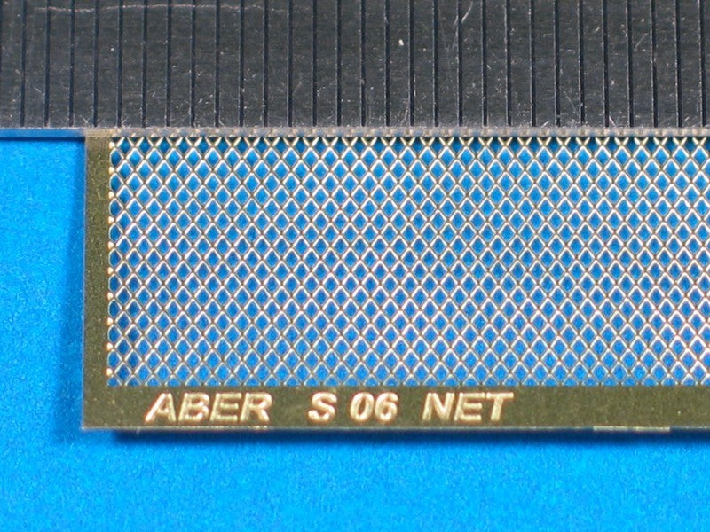 Detalle del set de tela metálica con entramado de 0,8x0,45mm de Aber referencia S 06