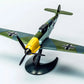 Vista aérea de la maqueta del caza alemán Messerschmitt 109 en la versión de Airfix Quickbuild en la que no se usa ni pegamento ni pintura, solo hay que construirlo. Referencia J6001