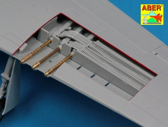 Foto del set de 6 ametralladoras Browning M2 para caza norteamericano P-51 Mustang en escala 1:32 de Aber referencia A32 108