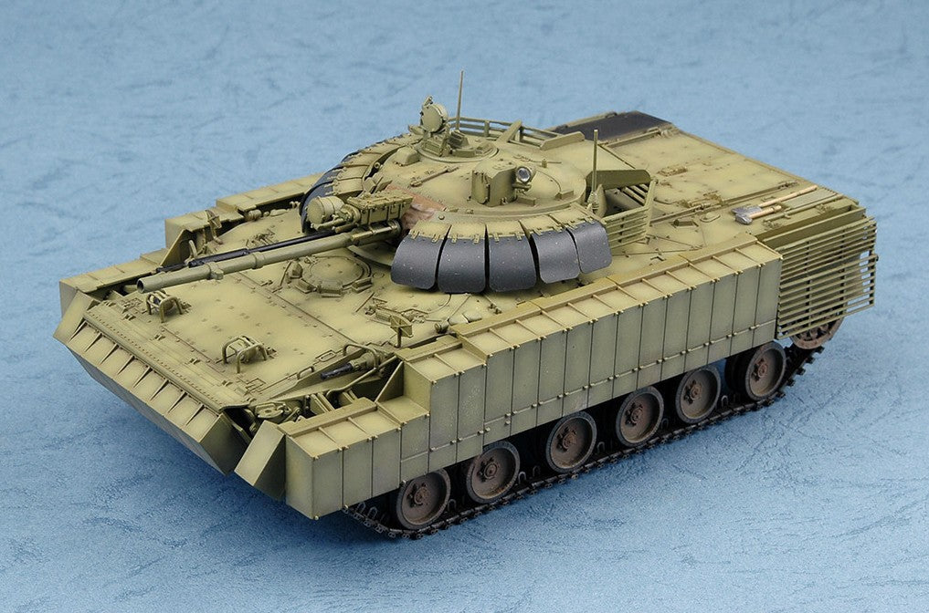 Vehículo blindado ruso BMP-3 con blindaje reactivo ERA en escala 1:35 de Trumpeter 00365 Foto completa