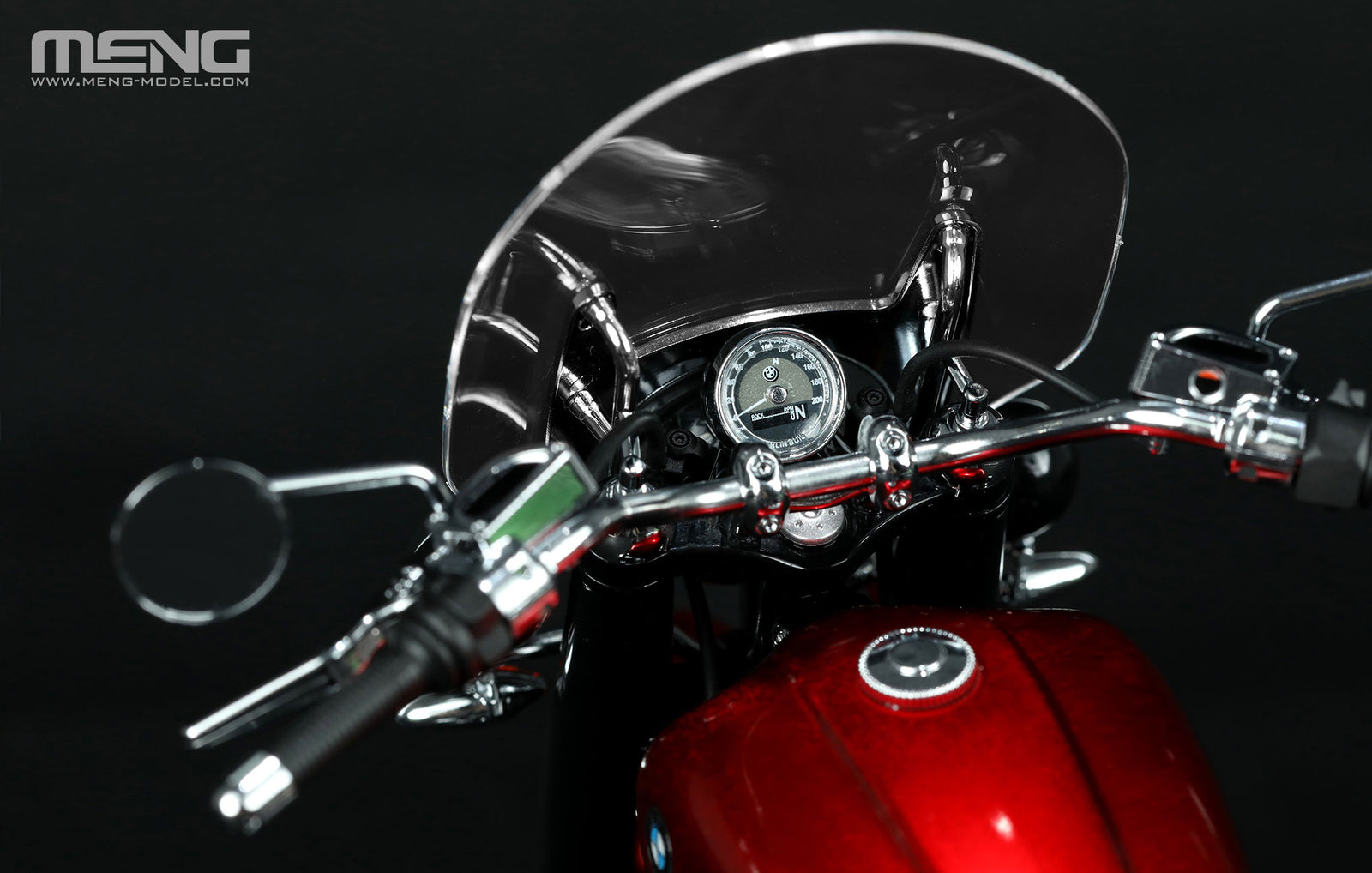 Vista del manillar de la moto precoloreada BMW R 18 Classic Mars Red en escala 1:9 de Meng referencia MT-006t