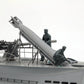 Foto lateral izquierda de la maqueta del submarino alemán Tipo VIIC cargando torpedo es escala 1:35 de Border Model referencia BR003