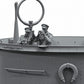 Foto del puente de mando de la maqueta del submarino alemán Tipo VIIC cargando torpedo es escala 1:35 de Border Model referencia BR003