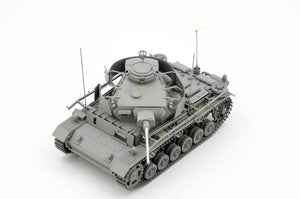 MODELLO DI CONFINE (scala 1/35) Pz.Bef.Wg.III  Ausf.K 2 in 1 con Schürzen
