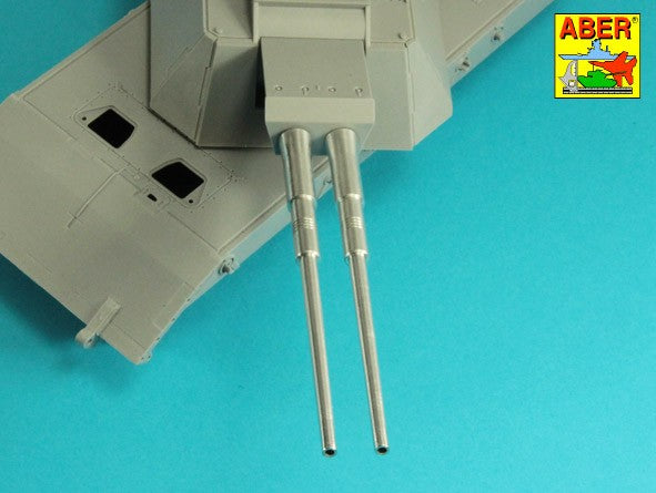 Foto de los dos tubos de cañón de 88mm para tanque alemán Flakpanzer E-100 en escala 1:35 de Aber referencia 35L291