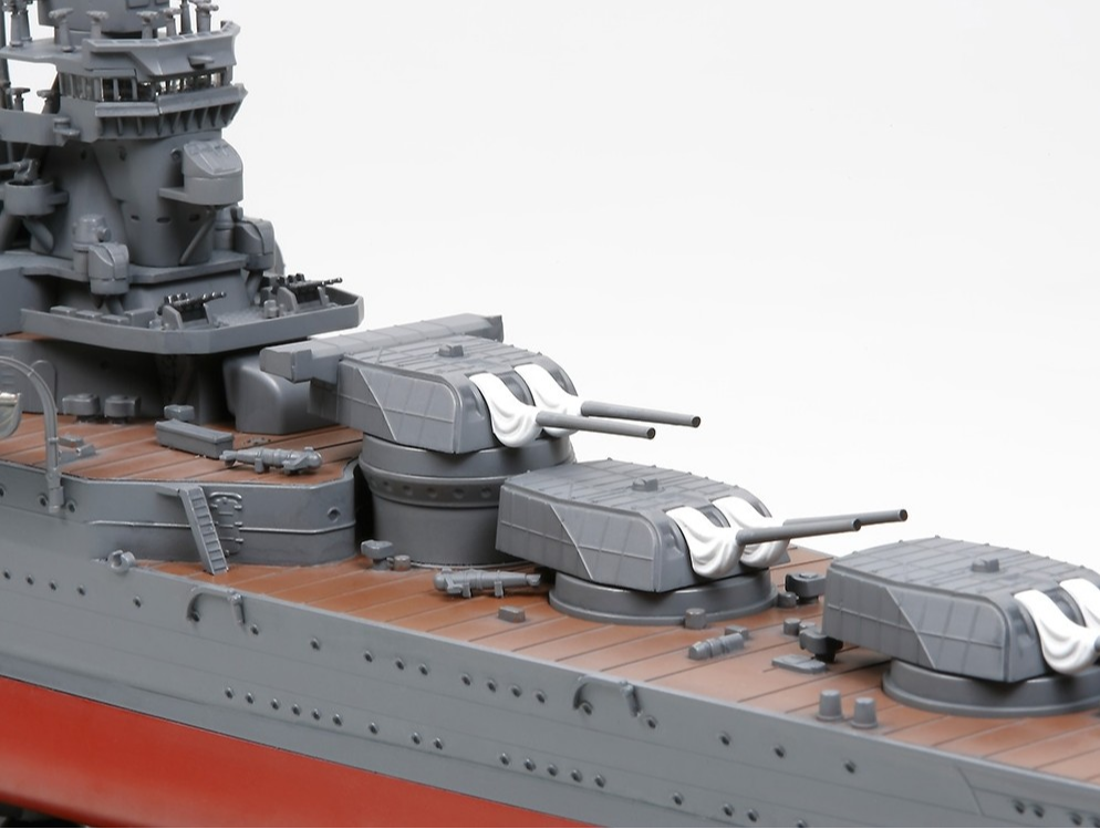 Baterías de la maqueta del crucero pesado japones Mogami en escala 1/350 de Tamiya con referencia 78021