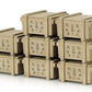 Foto de cajas de munición y documentos de la maqueta de set de figuras de puesto de mando de oficiales del ejército japonés en escala 1:35 de Tamiya con referencia 35341