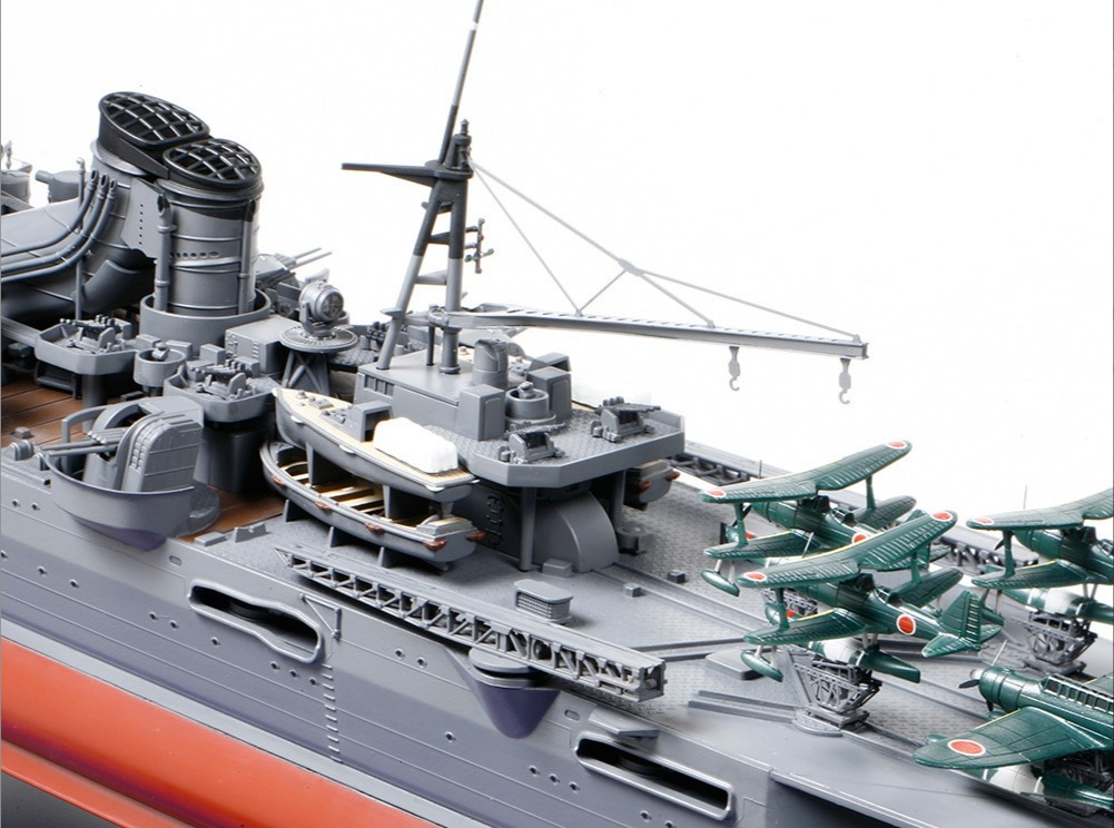 Catapulta de la maqueta del crucero pesado japones Mogami en escala 1/350 de Tamiya con referencia 78021