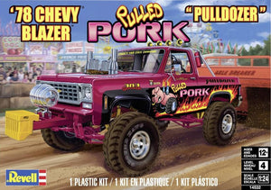 Portada de la caja de la maqueta del Chevy Blazer Pulldozer en escala 1:24 de Revell referencia 14532