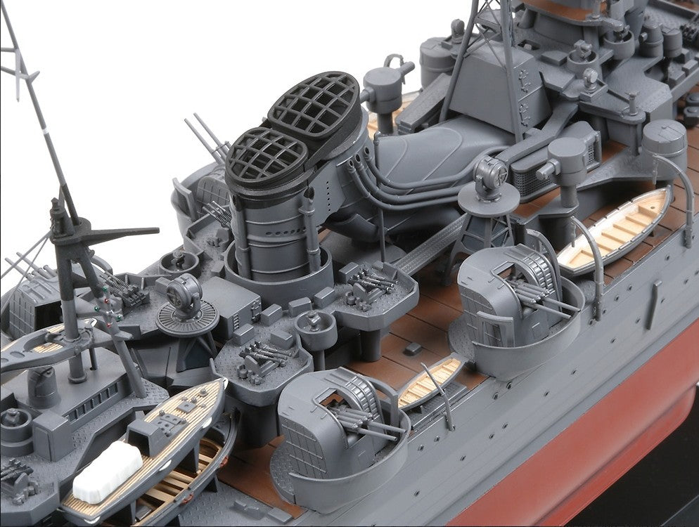 Chimeneas de la maqueta del crucero pesado japones Mogami en escala 1/350 de Tamiya con referencia 78021