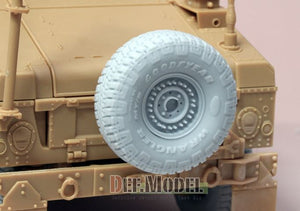 DEF MODEL (1/35) Set di ruote HMMWV MT/R (per Academy M1151)