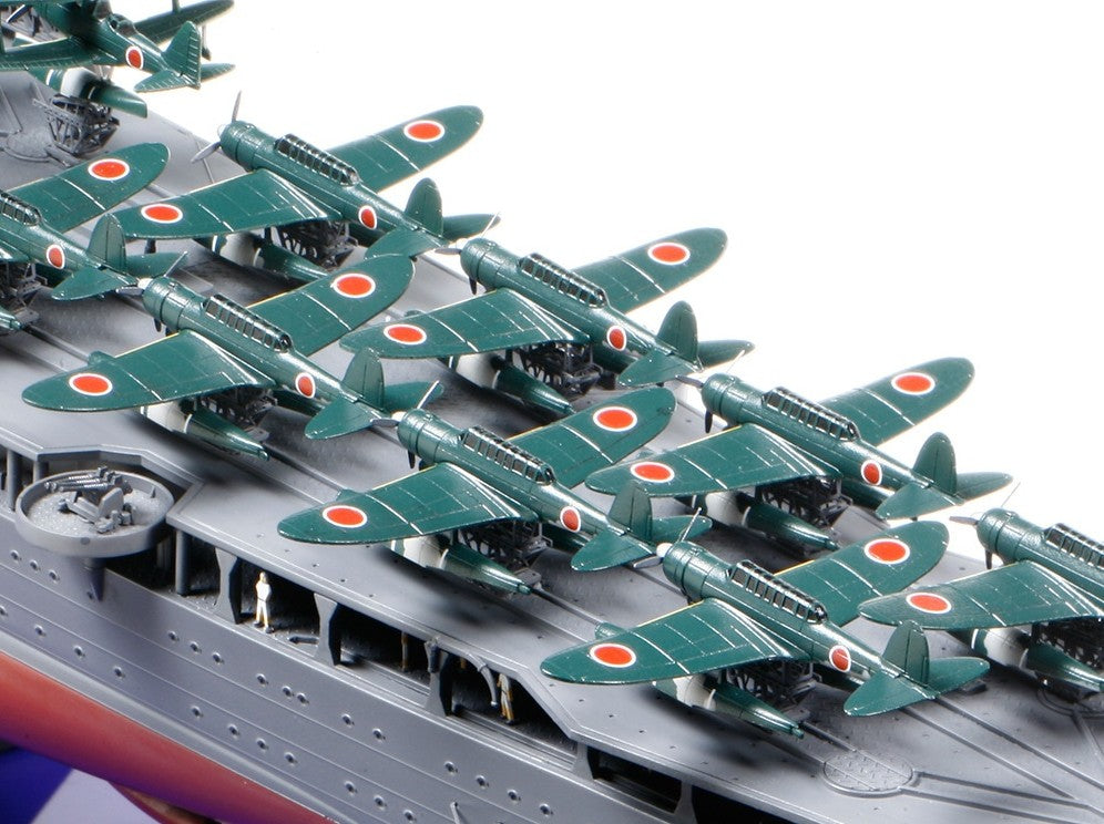 Dotación aérea de la maqueta del crucero pesado japones Mogami en escala 1/350 de Tamiya con referencia 78021